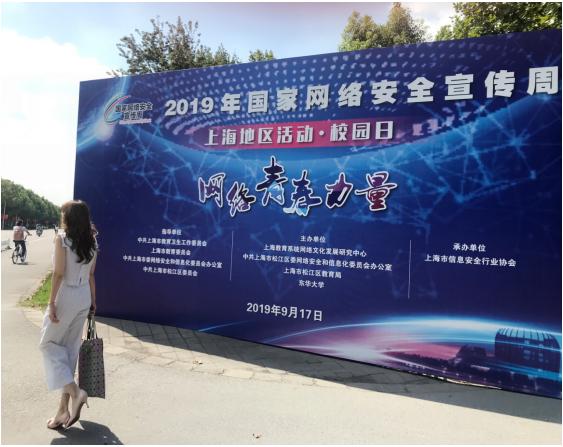 免费WiFi万能钥匙下载最新版，便捷连接无线网络的利器