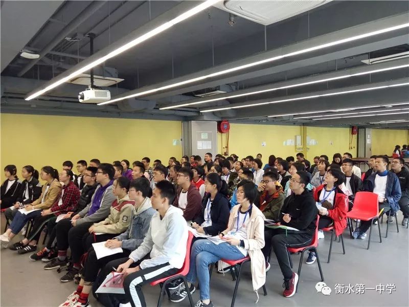 香港与澳门一码一肖一特一中Ta几Si056期11-36-07-38-19-48T:18
